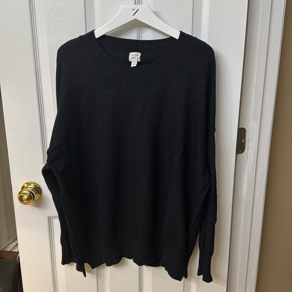 Evereve Black Crew Neck Sweater